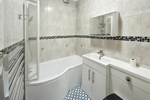2 bedroom flat for sale, Richmond Street, Herne Bay