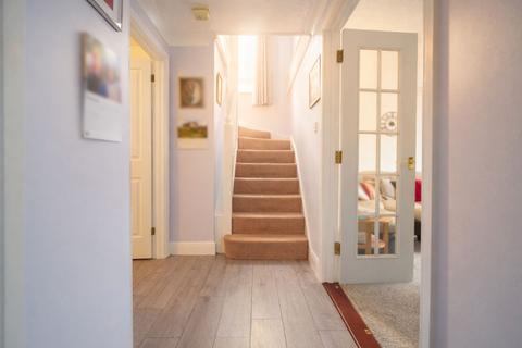 4 bedroom detached house for sale, Snowshill Close, Swindon SN25