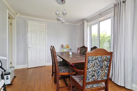 undefined, Spur Drive, Leeds