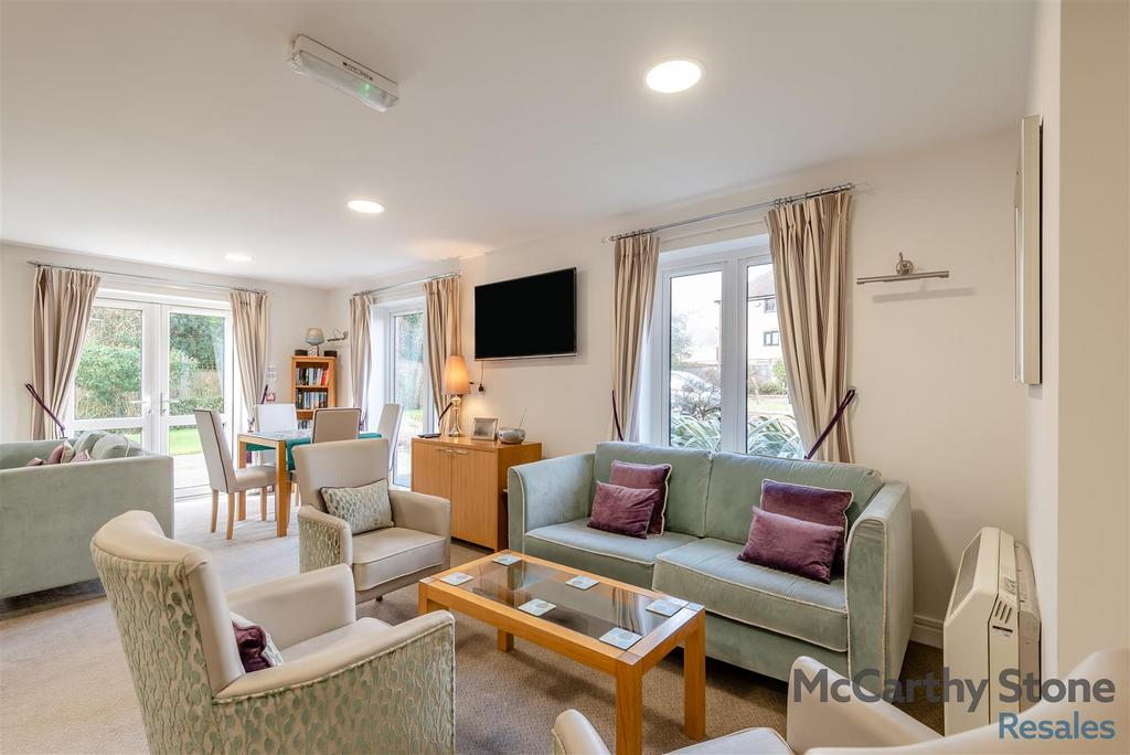 8677809-interior25.jpg