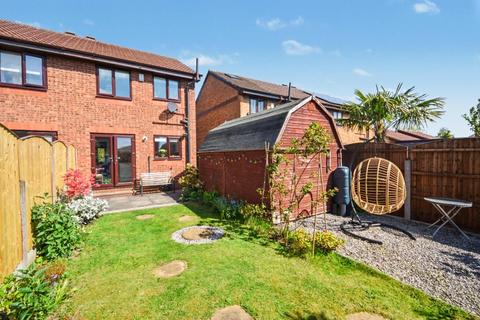 2 bedroom semi-detached house for sale, Holme Field, Ossett, West Yorkshire