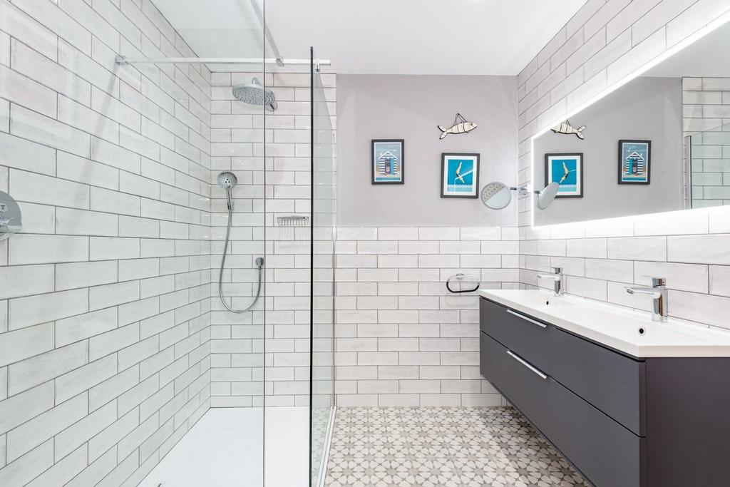 Master En-Suite
