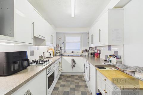 2 bedroom flat for sale, White Rock Road, Hastings
