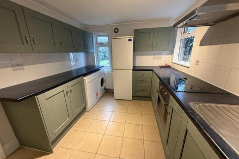 3 bedroom flat to rent, Aberdare Gardens, South Hampstead NW6