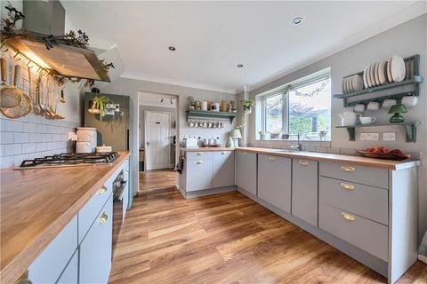 4 bedroom end of terrace house for sale, Kinver Close, Romsey, Hampshire