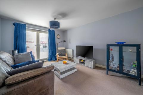 2 bedroom flat for sale, Hawley Drive, Leybourne, West Malling, ME19