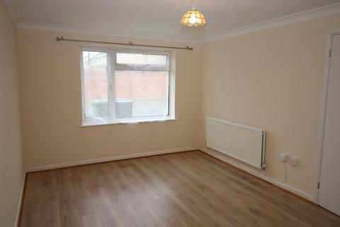 3 bedroom semi-detached house to rent, Napier Close, King's Lynn, PE30