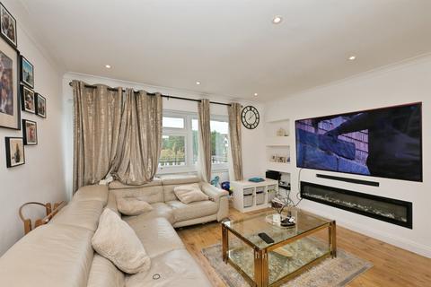 High Road, Broxbourne
