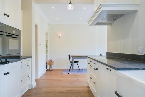 4 bedroom house for sale, The Glade, Kingswood