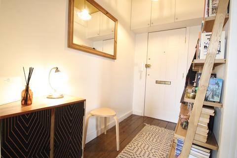 1 bedroom flat for sale, Brixton Hill, London SW2