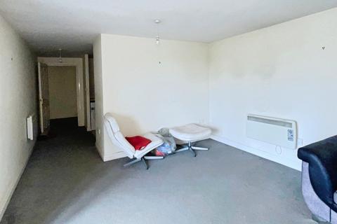 2 bedroom flat for sale, Birch Meadow Close, Warwick