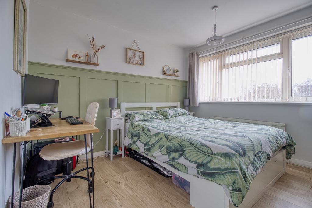 Bedroom Two - Ewe Move Swindon South