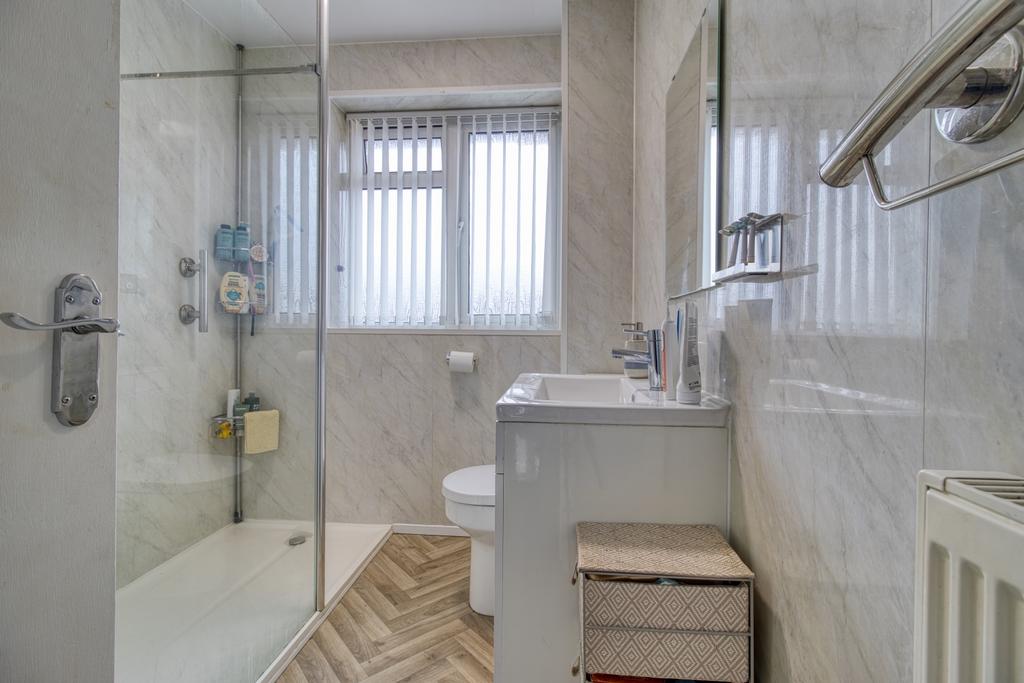 Bathroom - Ewe Move Swindon South