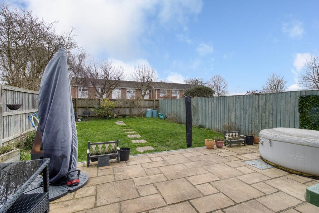 Garden - Ewe Move Swindon South