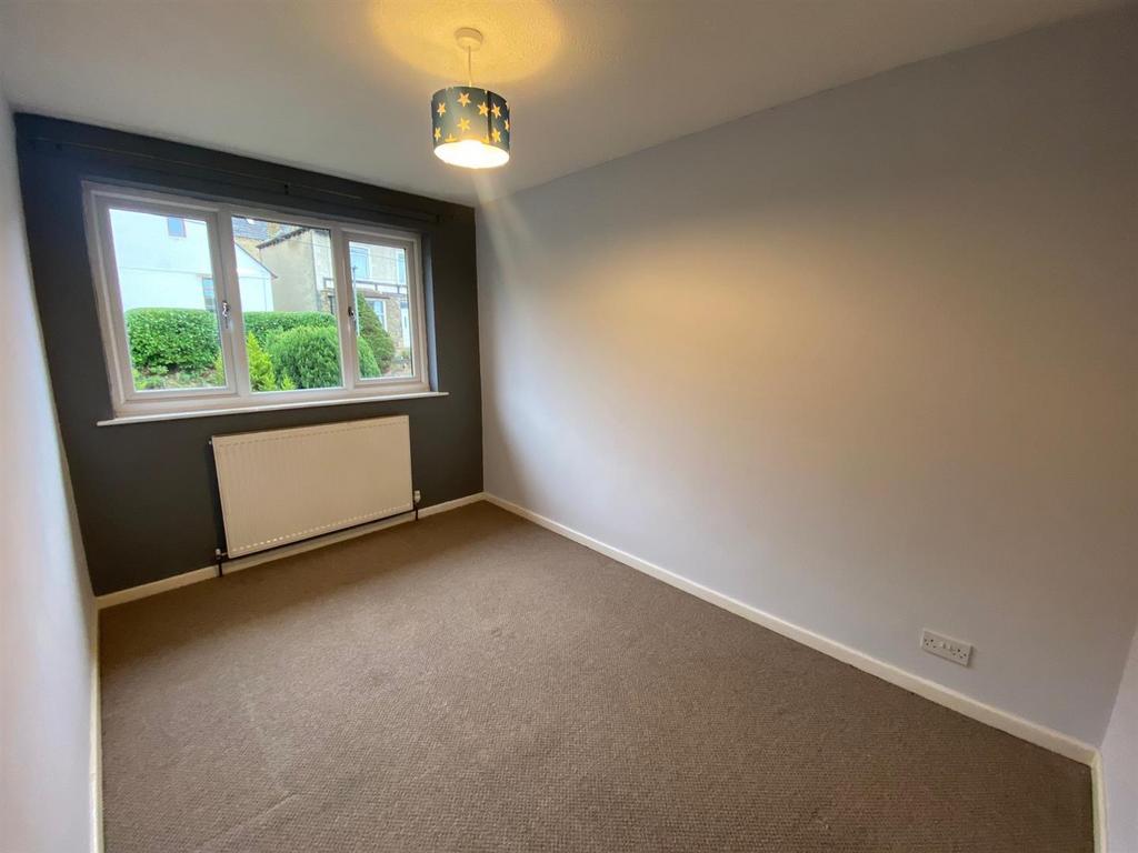 SMALL BEDROOM.jpg