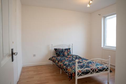 3 bedroom end of terrace house for sale, Oak Road Rogerstone, Newport NP10