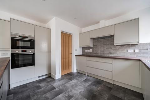 undefined, Summers Road, Surrey GU7