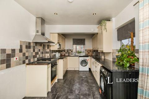 3 bedroom terraced house to rent, Wall Street, Ripley, Derbyshire, DE5
