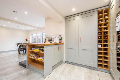 3 bedroom semi-detached house for sale, Broadfield Drive, Leyland