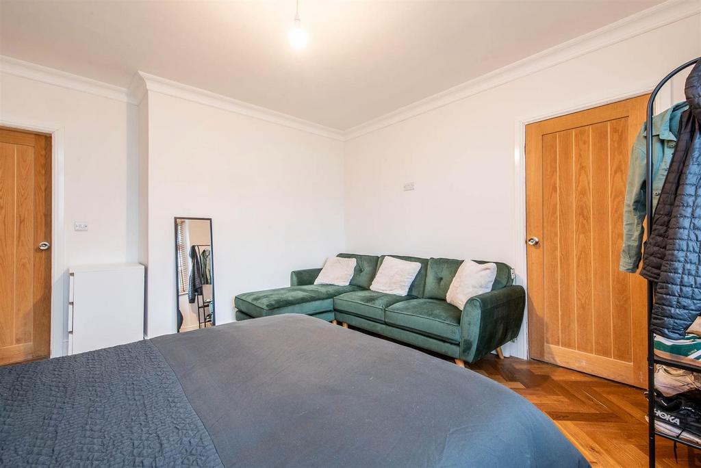 Lounge/Bedroom Four