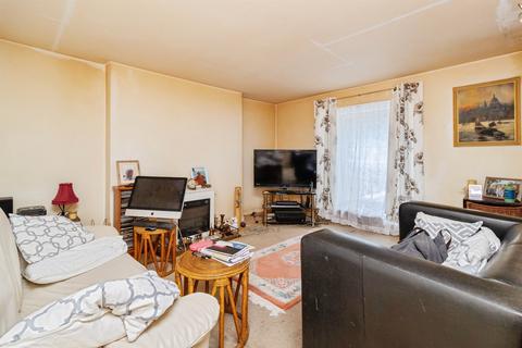 2 bedroom flat for sale, Babbacombe Road, Torquay