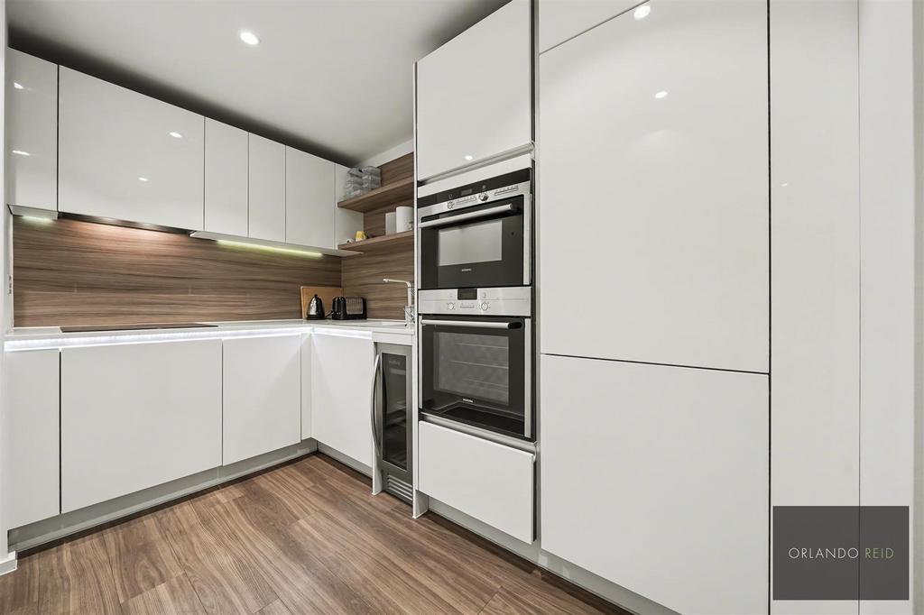 Flat 69, 10 Aurora Apartments SW18 4 FW-12.jpg