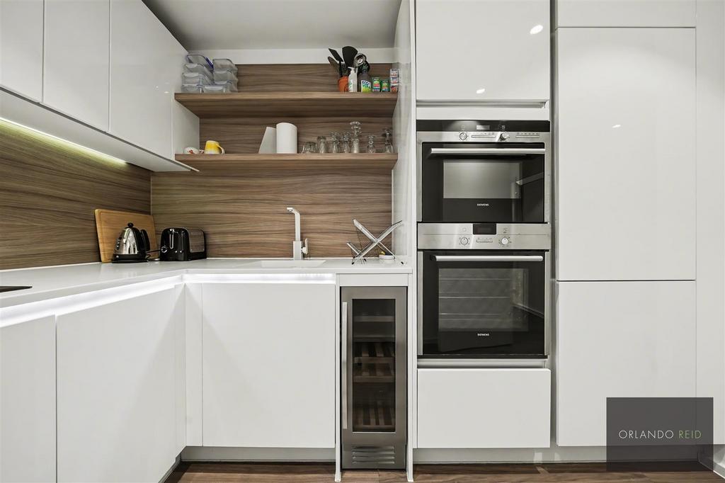 Flat 69, 10 Aurora Apartments SW18 4 FW-13.jpg