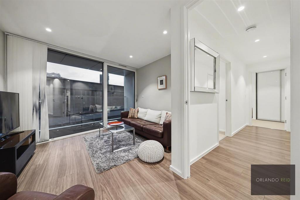 Flat 69, 10 Aurora Apartments SW18 4 FW-5.jpg