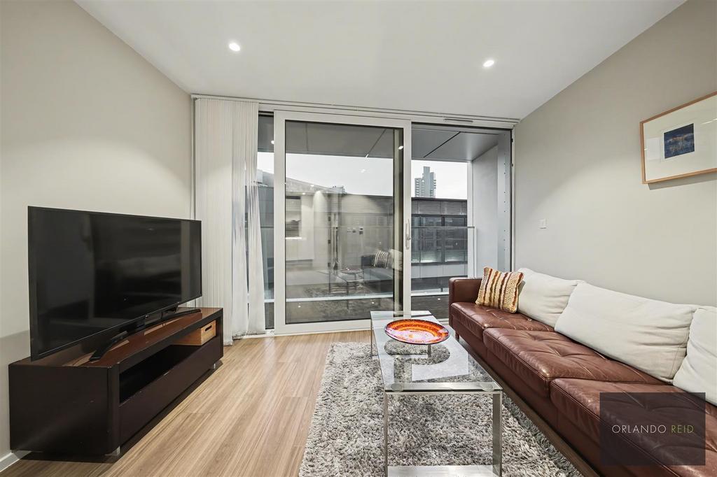Flat 69, 10 Aurora Apartments SW18 4 FW-9.jpg