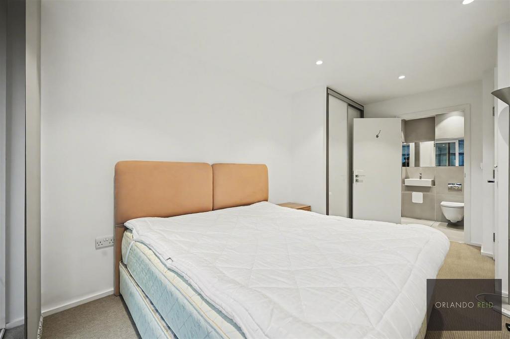 Flat 69, 10 Aurora Apartments SW18 4 FW-2.jpg