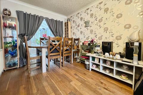 undefined, Acre Avenue, Bradford BD2