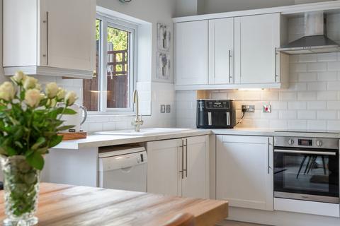 4 bedroom terraced house for sale, Lower Green Gardens, Worcester Park