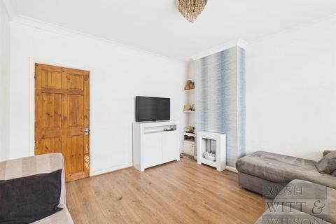 3 bedroom semi-detached house for sale, Valleyside Road, Hastings