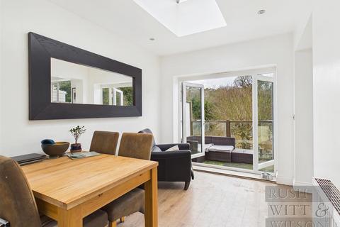 3 bedroom semi-detached house for sale, Valleyside Road, Hastings
