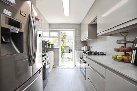 3 bedroom terraced house for sale, Lucas Avenue, CHELMSFORD