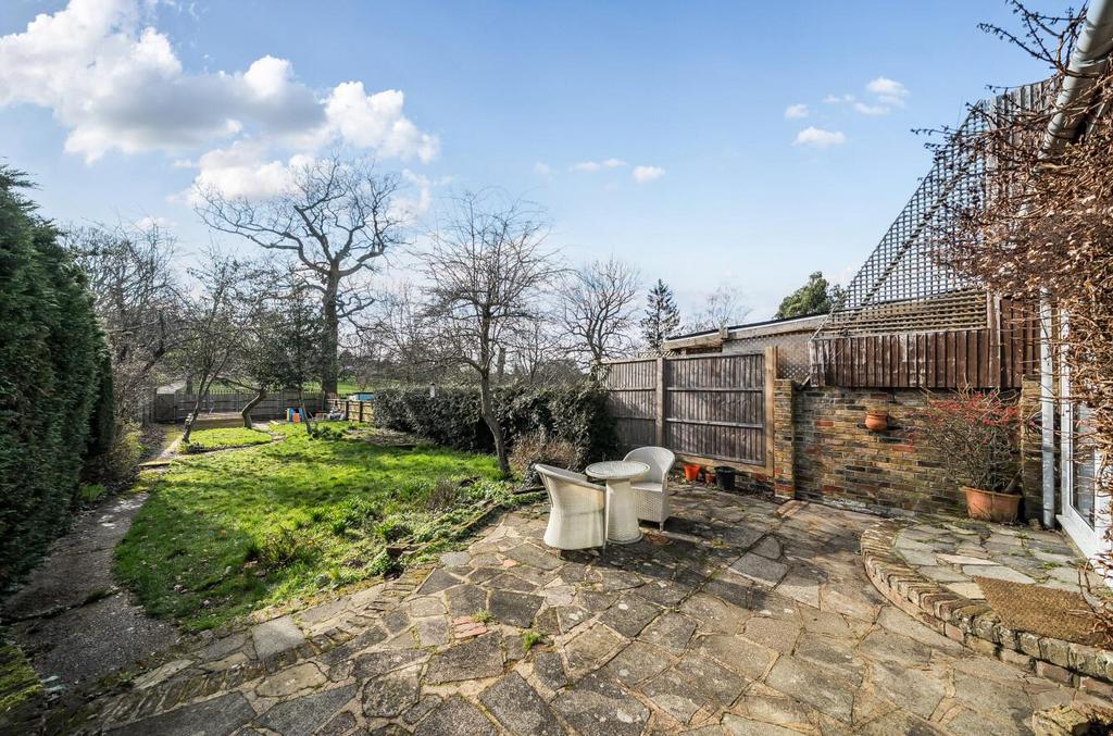 Davidson Frost-Wellings, DFW, Chiltern Avenue, Gar