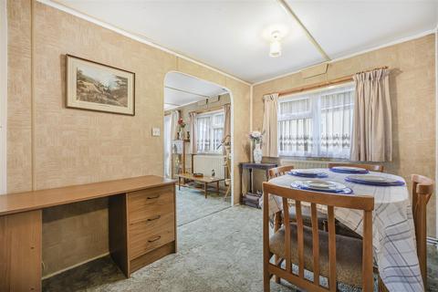 undefined, Peppard Road, Emmer Green, Reading