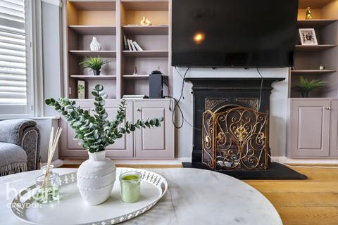 undefined, The Ridgeway, CROYDON