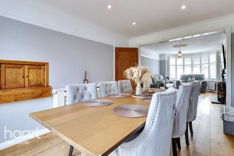 undefined, The Ridgeway, CROYDON