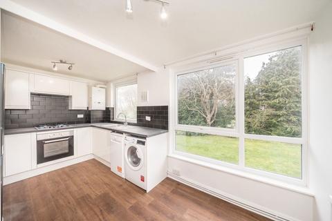 undefined, Basinghall Gardens, Sutton SM2