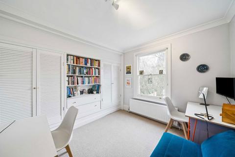 2 bedroom flat for sale, Hopton Road, London SW16