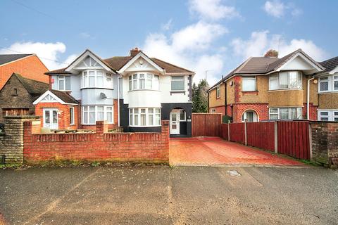 undefined, Somerset Avenue, Luton
