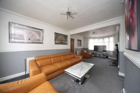 undefined, Somerset Avenue, Luton