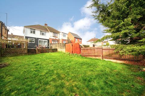 undefined, Somerset Avenue, Luton