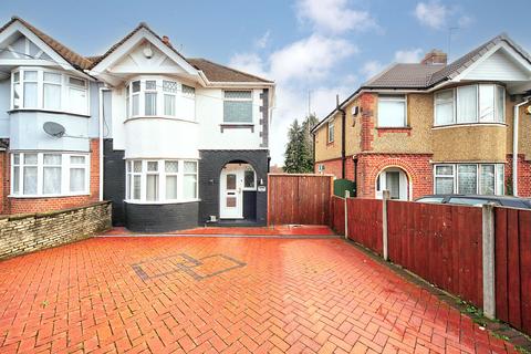 undefined, Somerset Avenue, Luton