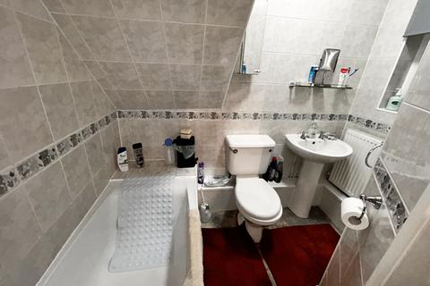 undefined, Eastbourne Avenue, Gateshead, Tyne and Wear, NE8 4NL