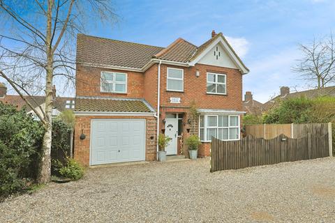 4 bedroom detached house for sale, Park Road, Dereham
