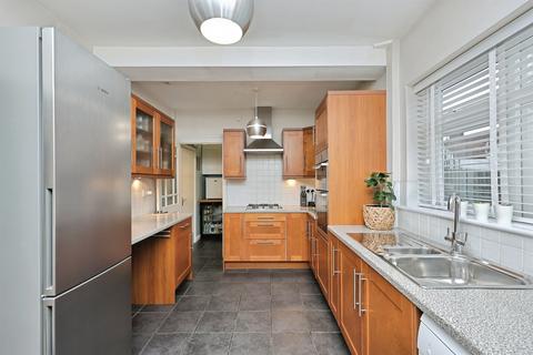 4 bedroom detached house for sale, Park Road, Dereham
