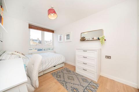 1 bedroom flat for sale, Bloemfontein Road, London W12