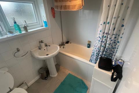 3 bedroom terraced house to rent, Arundel Road, Grangetown TS6